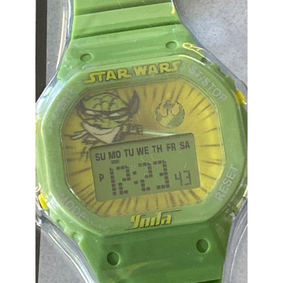 2 STAR WARS DIGITAL WATCHES BOBA FETT + YODA - Picture 3 of 8